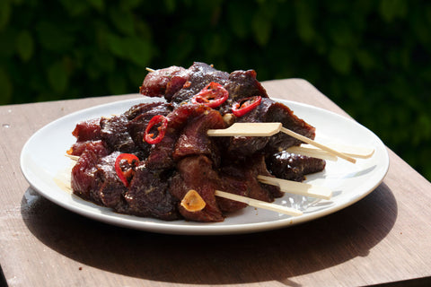 Verschillende hertenspiesjes voor de barbecue