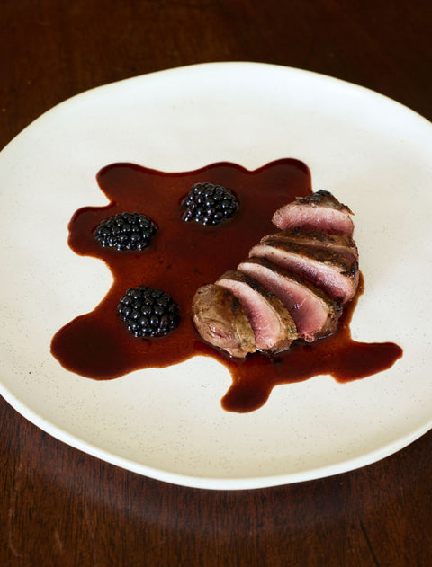 Duivenborst met bramensaus van de Predetarier
